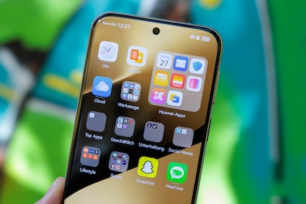 Huawei setzt weiterhin auf viele vorinstallierte Apps oder schlägt sie für die Installation vor.