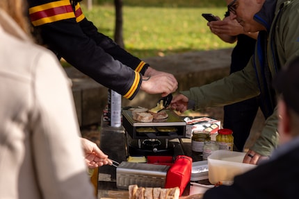 Pan mannen aan het werk.