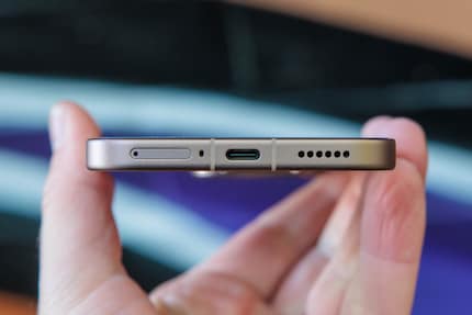 Opgeladen via USB-C.