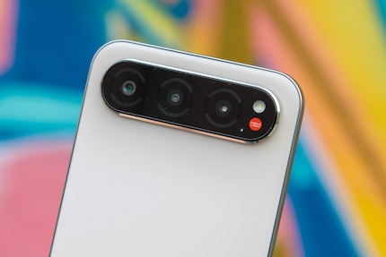 Nur in einer dieser drei Öffnungen befindet sich eine Kamera für Fotos.