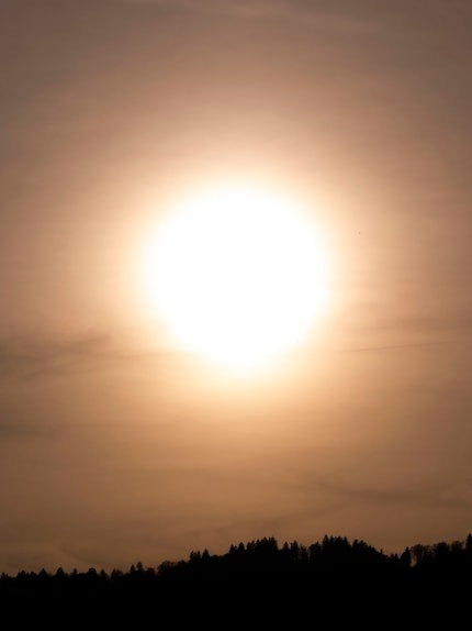 Oh, ein Sonnenuntergang! So schön … besonders um 15:30 Uhr.