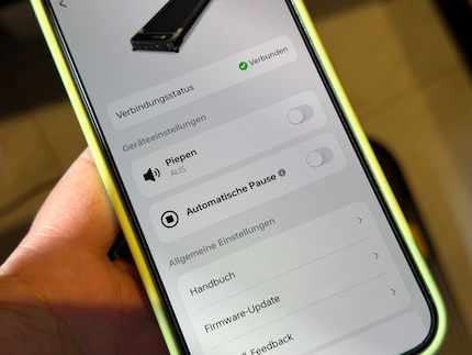 Nach dem Firmware-Update kann ich das nervige Piepsen ausschalten.