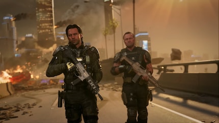 David Mason (Milo Venimiglia) und Mike Harper (Michael Rooker) in «Black Ops 7».