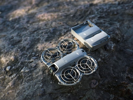 De Neo 2 is 16 gram zwaarder dan zijn voorganger, maar blijft met 151 gram ruim onder de limiet voor categorie A1.