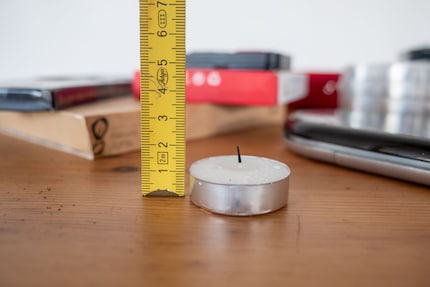 Die Raclette-Kerzen von Thermo Fire sind so flach, dass sie in jedes Gerät passen.