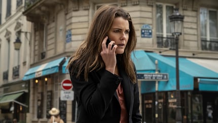 Mehr als einmal scheint die Weltordnung aus den Fugen zu geraten – nach einem kurzen Telefonanruf.