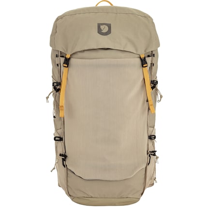 The Kajka X-Lätt 45 offers plenty of space and is said to weigh only around one kilo.