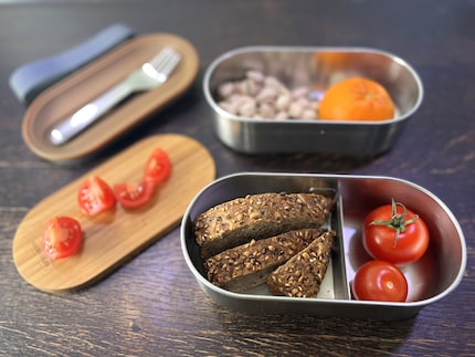 Frischer geht’s nicht: Mit dem Schneidebrett kann ich meine Zutaten auch unterwegs noch zubereiten.