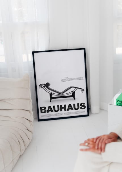 Auch wenn es nur eine Abbildung ist – mit diesem Poster zieht eine echte Designikone ein.