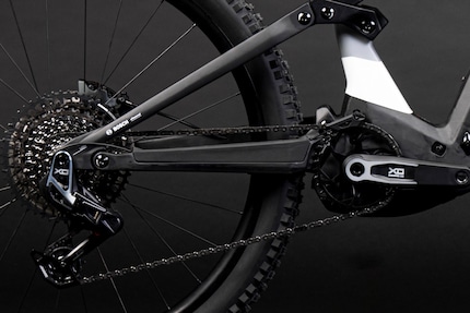 Bosch-Motor, Sram-Antrieb und DT Swiss-Laufräder am limitierten TP4.