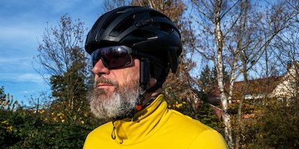 Nie ohne: in diesem Fall mit der photochromen Specs 02 von Dirtlej.