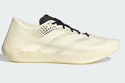 Adidas stattet seinen Print-Schuh mit Schnürsenkeln aus, damit er besser angepasst werden kann.