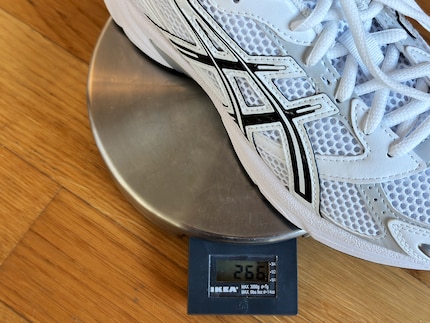 Echtes Leichtgewicht: Der GEL-1130 bringt nur 266 Gramm auf die Waage.