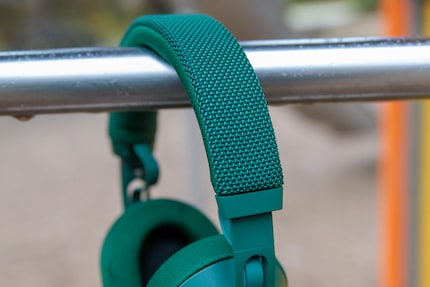 Kräftiges Gewebe für die Oberseite des Bügels.