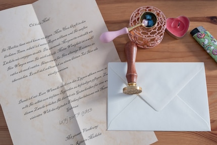 Mit ein paar fancy Zutaten machst du aus deinem Gutschein einen edlen Brief.