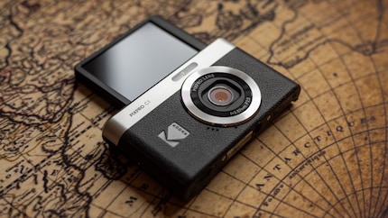 Der bewegliche Bildschirm ist ein Vorteil dieses Knipsers.