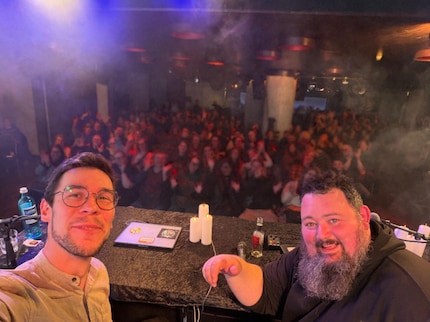Patrick (links) und Conny sind auf der Bühne voll in ihrem Element.