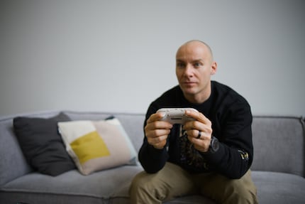 Der Controller liegt gut in der Hand.