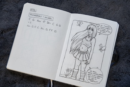 Ob Kritzeleien oder ein Lied, das ich auf der Ukulele üben soll. Im Bullet Journal hat alles Platz.