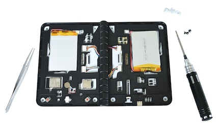 The open Diptyx e-reader shows its modular design with freely accessible components.