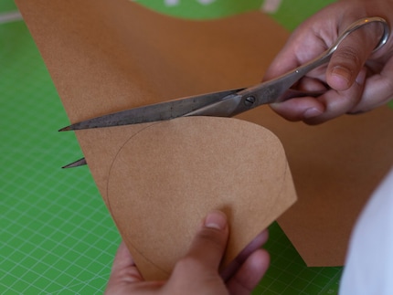 Die Kreise schneide ich der Markierung entlang aus.