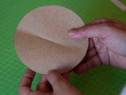 ... um diesen kleinen Falz zu erhalten.