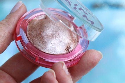 Und schon hat mein Highlighter ein neues Zuhause.