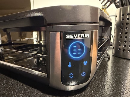 Fettfinger not welcome! Ein Touch-Display ist für mich bei einem Raclette-Grill die schlechtere Lösung als ein schlichter Drehregler.