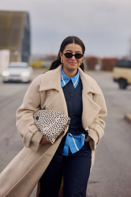 Cloud Dancer und Blau sind ein Match made in Heaven.