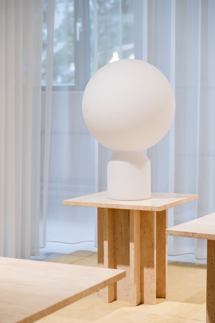 In Normann Copenhagen's Showroom dienen Tischchen zur Präsentation.