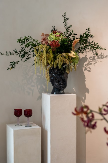 Statt Farbe bestimmt hier das Spiel mit unterschiedlichen Grössen das Bild.