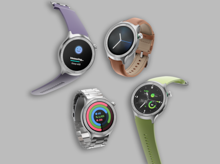 The watch is available in black and silver and can be combined with various straps.