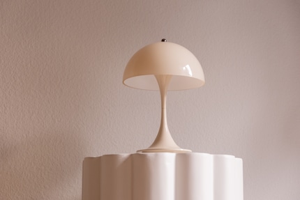 Ton-in-Ton: Nicht nur die Silhouette, sondern auch die Farbe sind sanft.