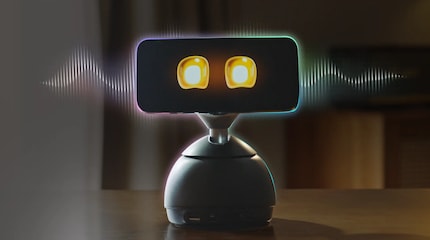 Loona DeskMate macht sich dein iPhone zunutze.