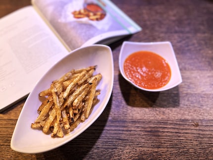Pommes zum Fasten, darauf muss man erstmal kommen. Aber aus Sellerie kallorientechnisch kein Problem.