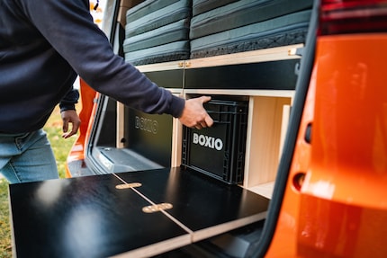 Im Rack ist eine ganz simple Tischfunktion integriert.