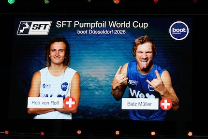 Spass muss sein – selbst wenn sich im Ausscheidungsrennen zwei Schweizer gegenüberstehen.