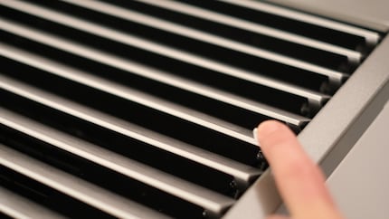 Mit den Klappen bestimme ich, wohin die Luft geblasen werden soll.