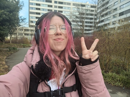 Mehr Details und weniger Wumms bekomme ich mit der Hauptkamera.