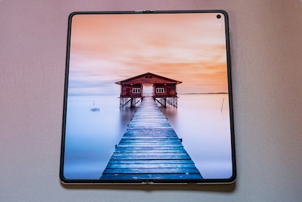 Das Display erstrahlt hell und in knalligen Farben.