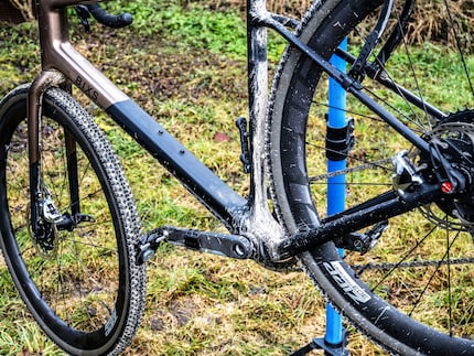 Das Bike Clean löst auch eingetrockneten Schmutz mühelos.