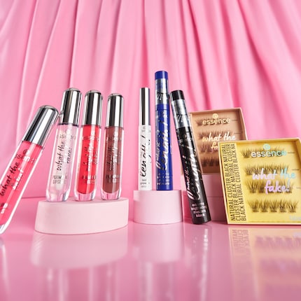 In der Mitte die What-The-Length-Linie und rechts die falschen Wimpern.