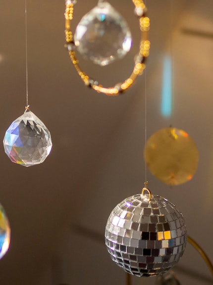 Alles was glitzert muss herhalten.