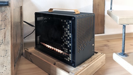 Die LED‑Leiste der GPU stelle ich in Windows ein – unter Linux leuchtet sie dann einfach genauso weiter.