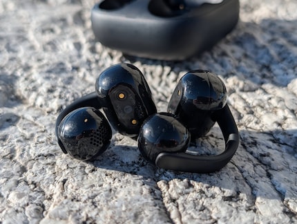 Die Sony Kopfhörer tönen recht neutral.