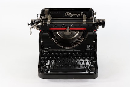 Die «Olympia 8» von 1951 wog stolze zwölf Kilogramm.