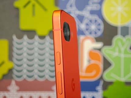 Now a rarity: a camera without elevation.