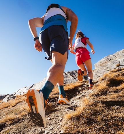 La scarpa è caratterizzata da un tacchetto uniformemente alto e da una nuova intersuola.