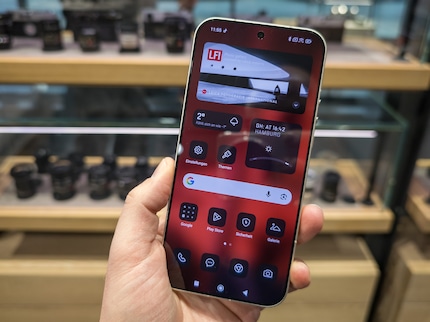 Il launcher del Leitzphone mostra l'ora d'oro, tra le altre cose.