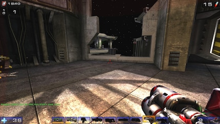 Ein Ingame-Screenshot aus «Unreal Tournament 2004»: Der Klassiker profitiert sichtbar von technischen Modernisierungen.
